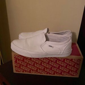 White size 9 women Vans